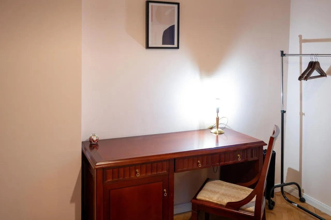 Spacious 1Bdr Apartment Near City Center 소피아 0*,  불가리아