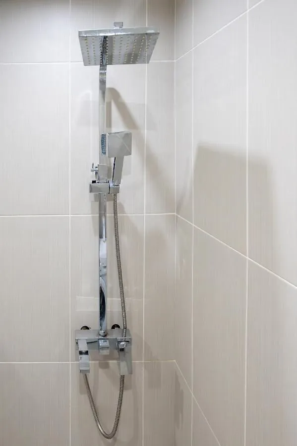 Spacious 1Bdr Apartment Near City Center 소피아 0*,