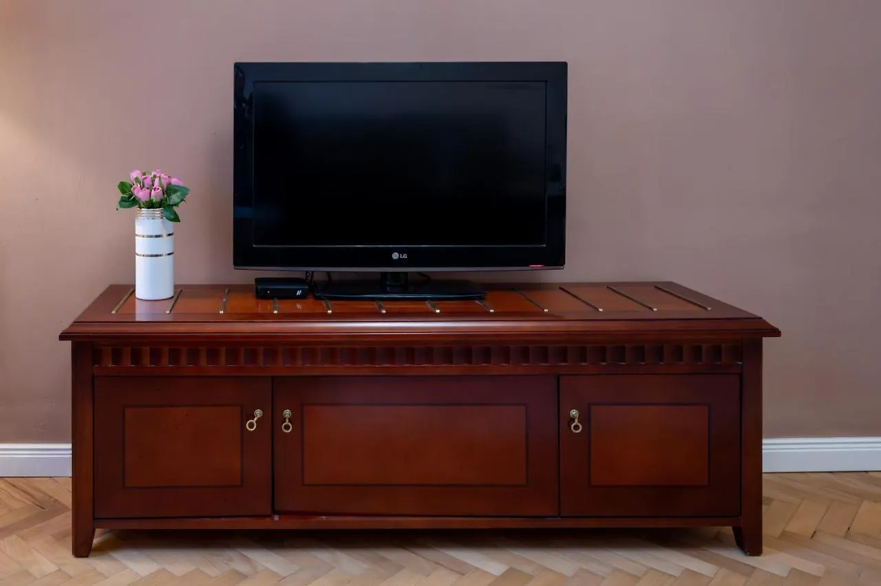 Spacious 1Bdr Apartment Near City Center 소피아