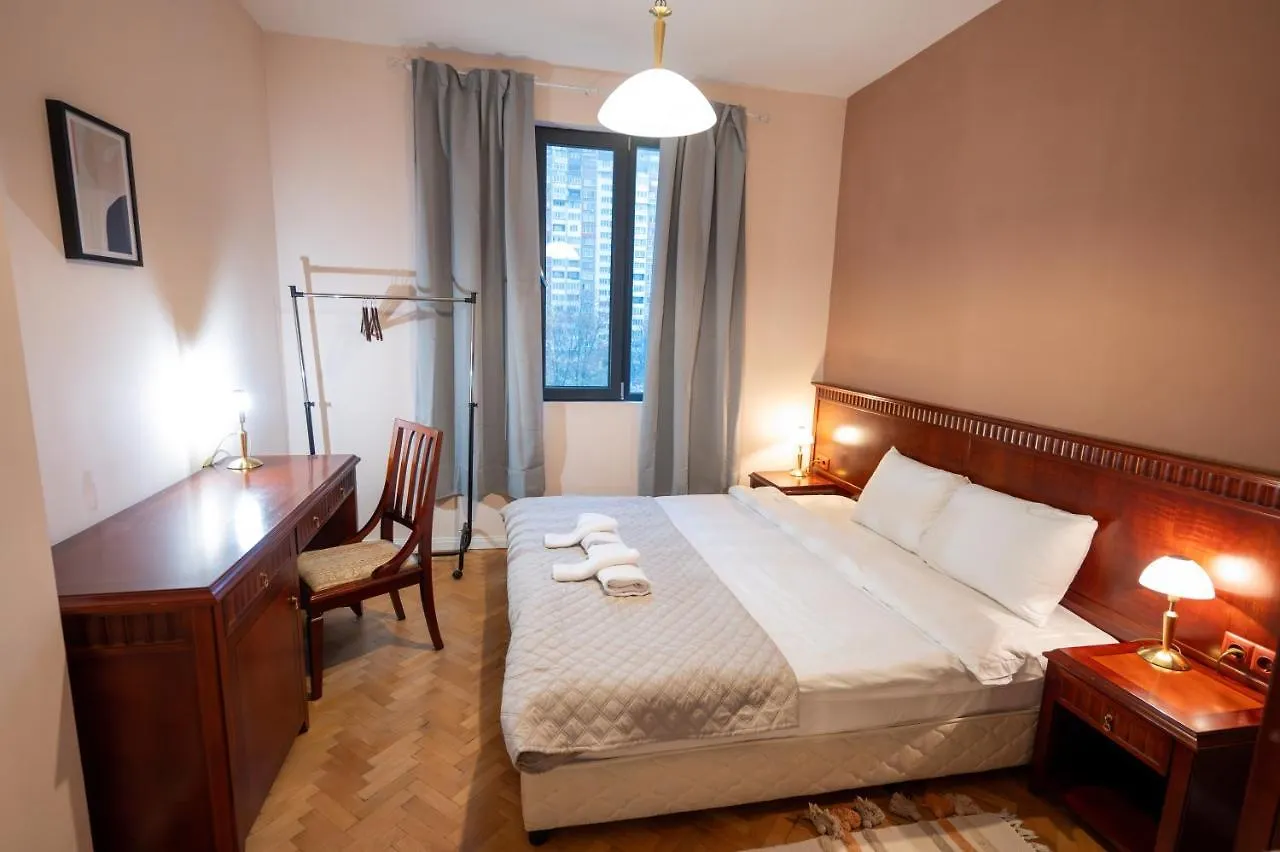 Spacious 1Bdr Apartment Near City Center 소피아